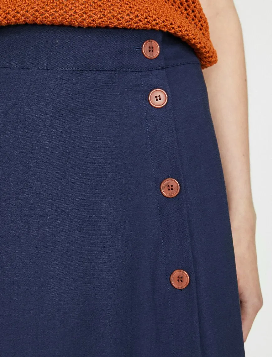 11927 Navy Button Detailed Midi Skirt