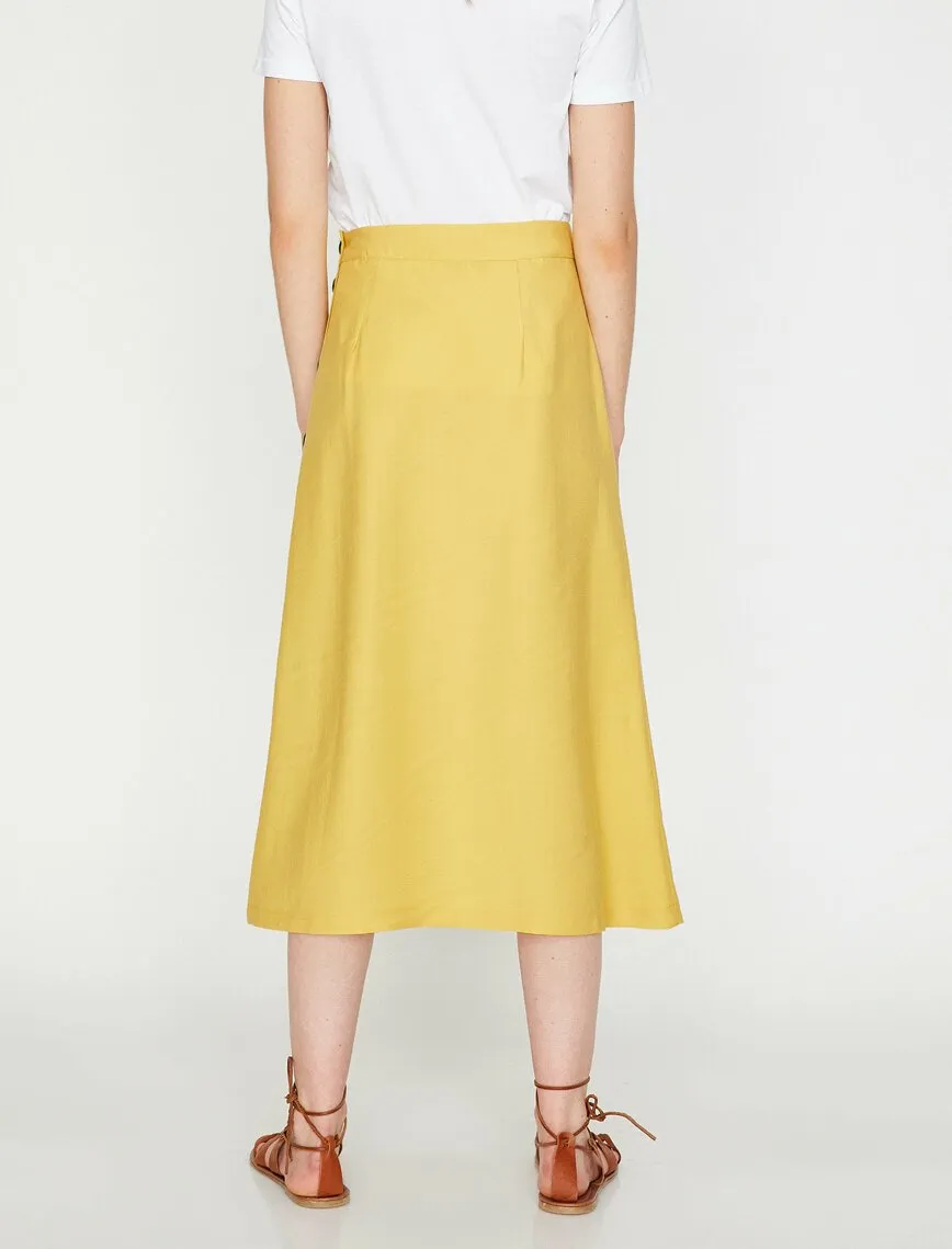 12199 Mustard Button Detailed Midi Skirt