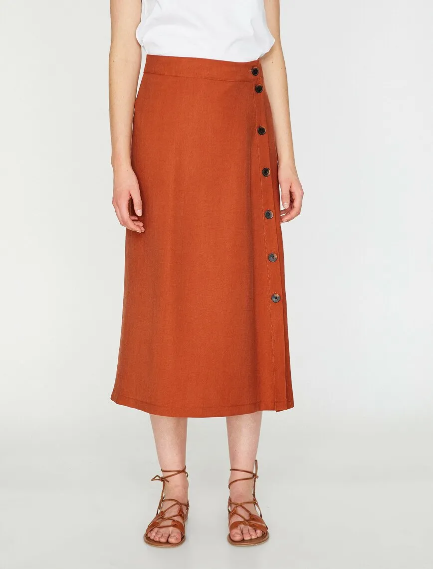 12256 Brown Button Detailed Midi Skirt