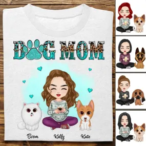 Dog Lovers - Dog Mom And Cute Dogs - Personalized T-Shirt