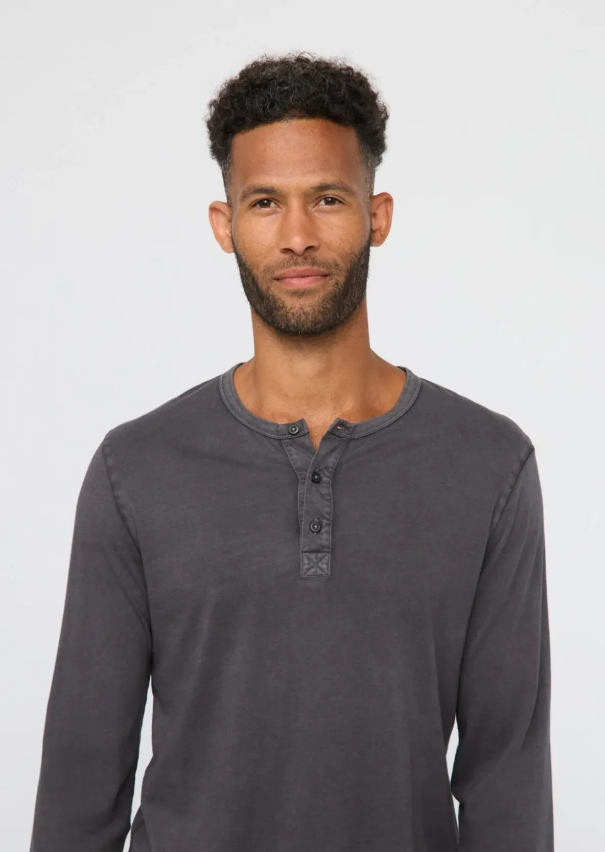 Duer Men's PurePima Vintage Henley - Washed Grey