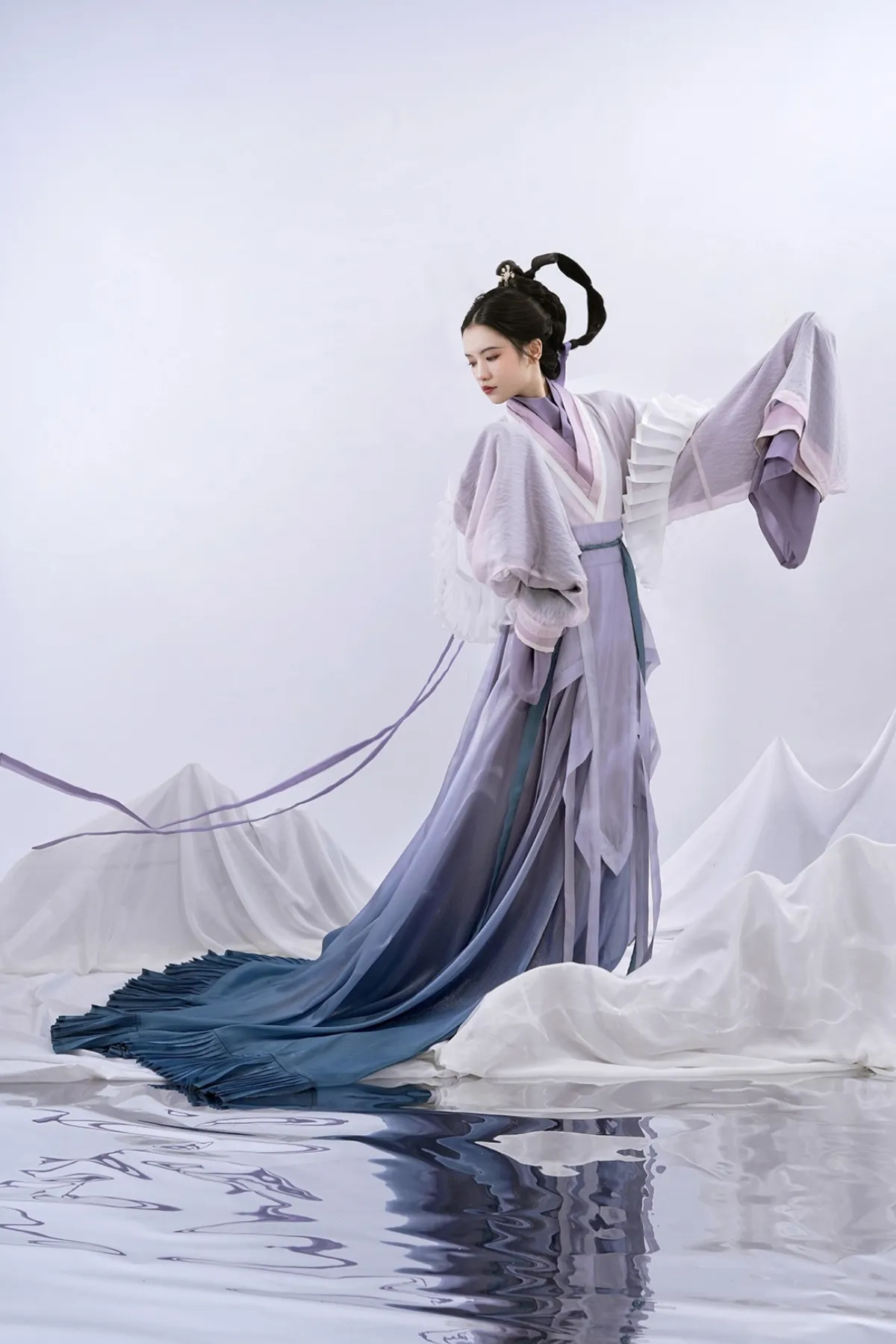 Luo Shen 洛神 River Goddess Wei Jin Zaju Chuishao Fu Swallow Tail & Flying Ribbon Reproduction Set