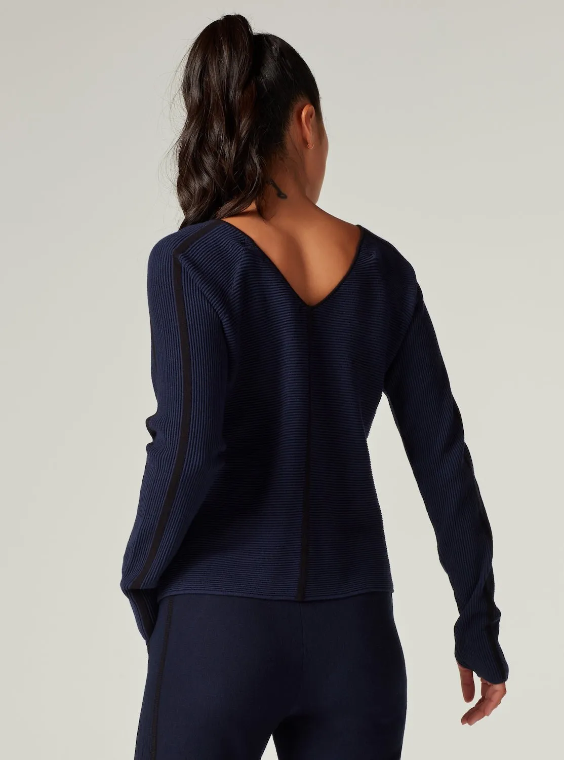 Portola V Neck Sweater - Dress Blues Final sale