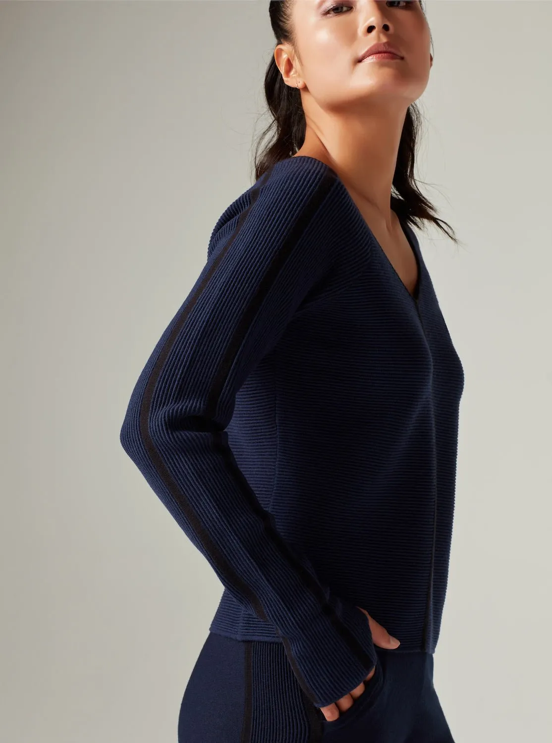 Portola V Neck Sweater - Dress Blues Final sale