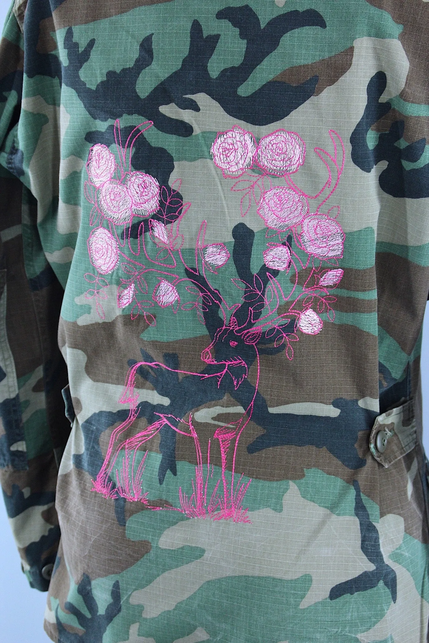 Vintage US Army Embroidered Camo Jacket / Pink Stag Deer Rose Floral Flower Crown Embroidery