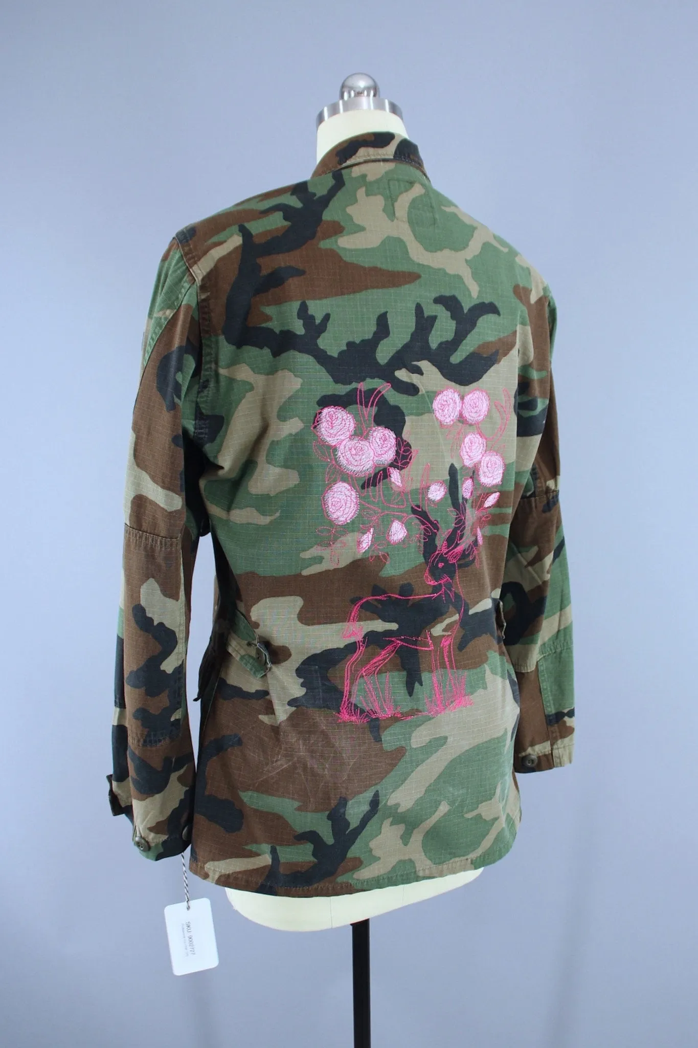 Vintage US Army Embroidered Camo Jacket / Pink Stag Deer Rose Floral Flower Crown Embroidery